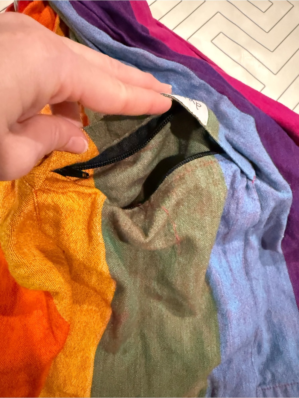 Maya Wrap Multicolor Rainbow Ring Sling - Picture 6 of 8